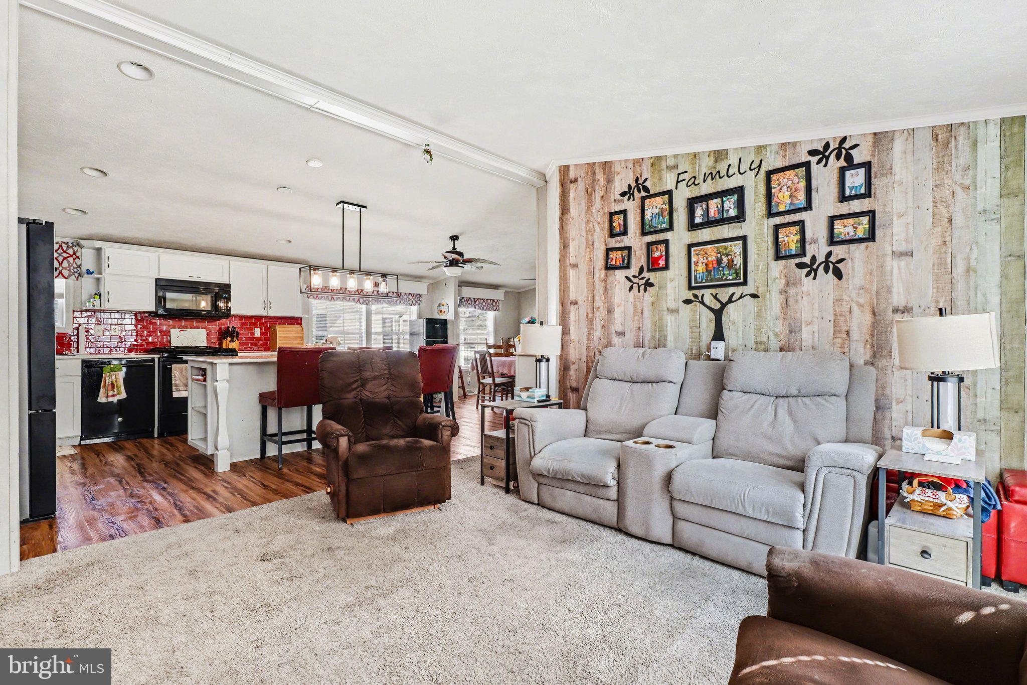 NORTH RIDGE ACRES - Residential