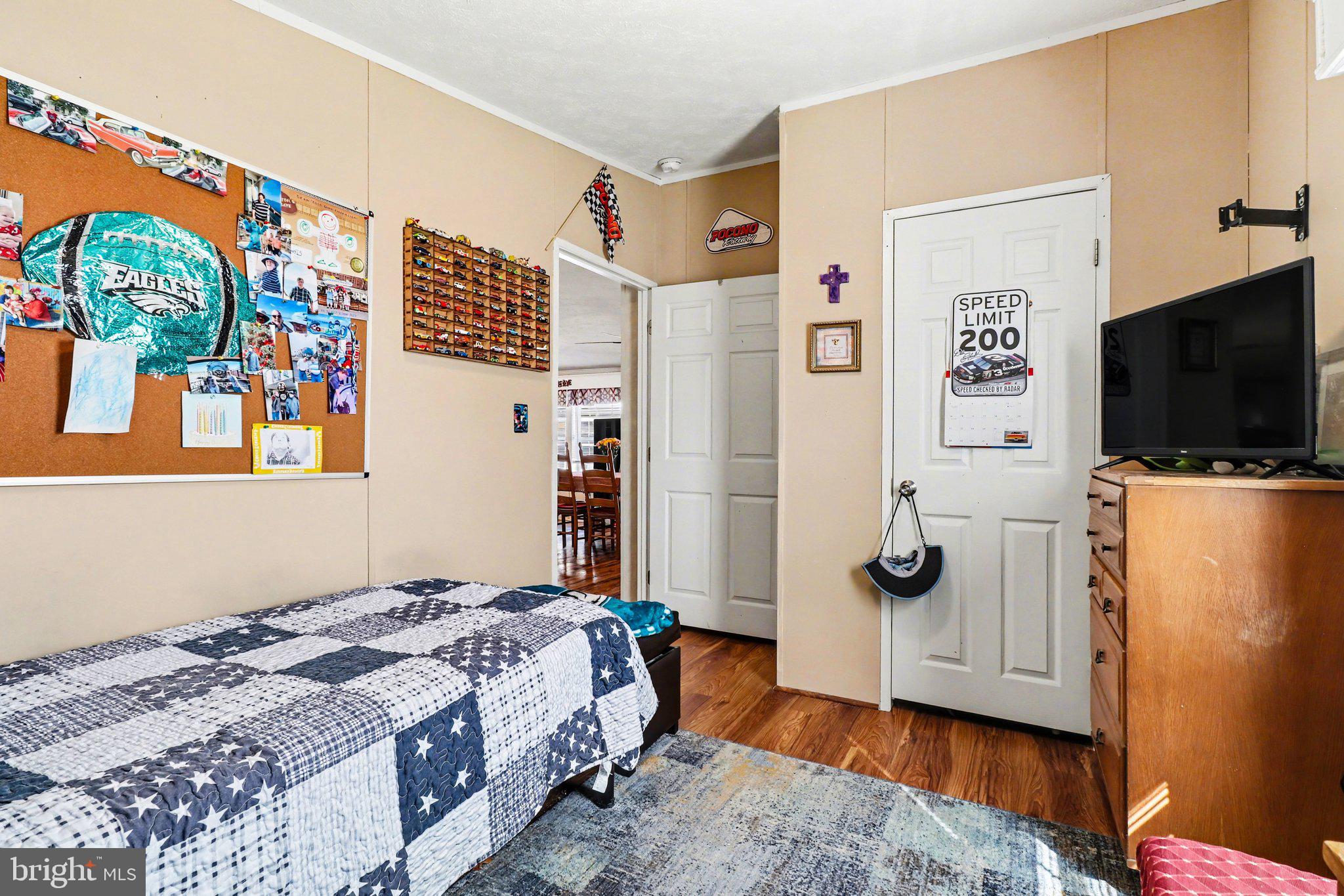 NORTH RIDGE ACRES - Residential