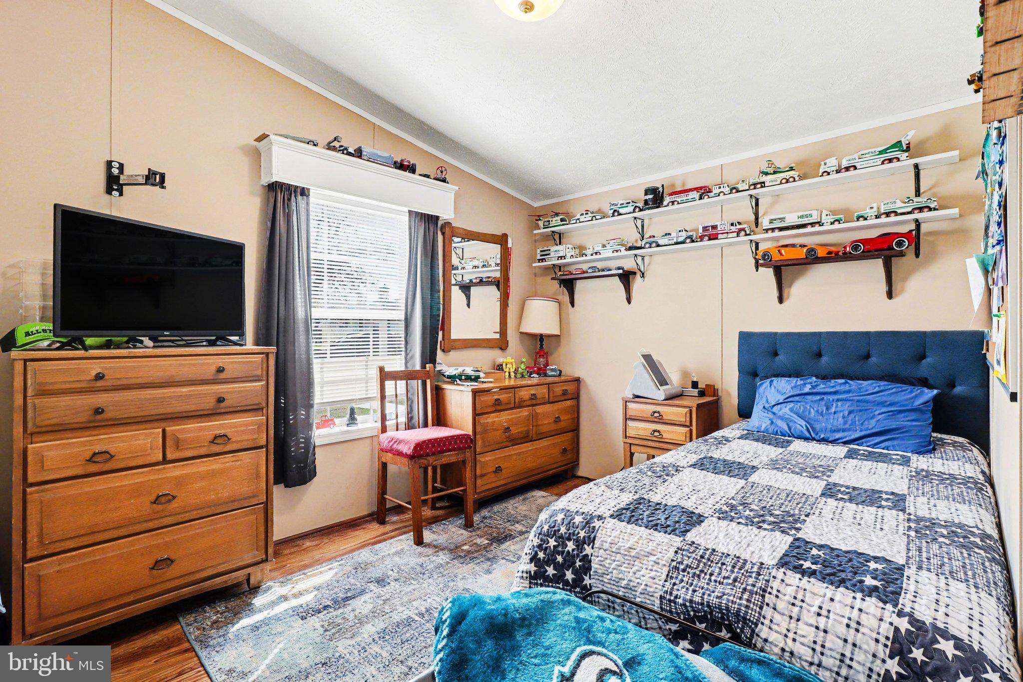 NORTH RIDGE ACRES - Residential