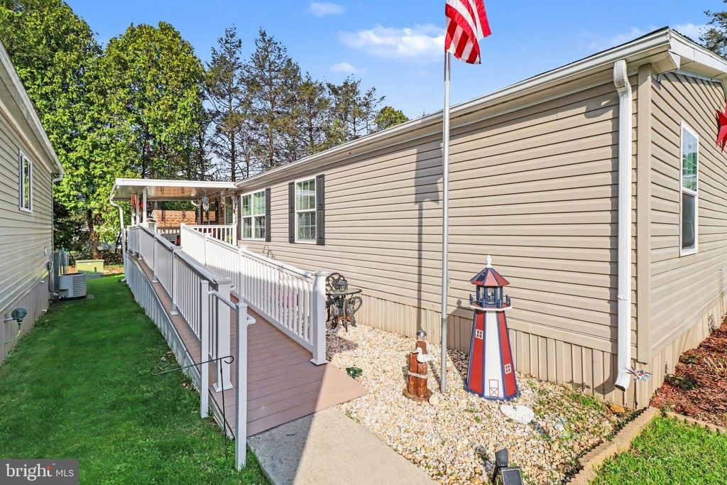 Photo of 106 Madge Drive, LANCASTER, PA 17603 (MLS # PALA2085466)