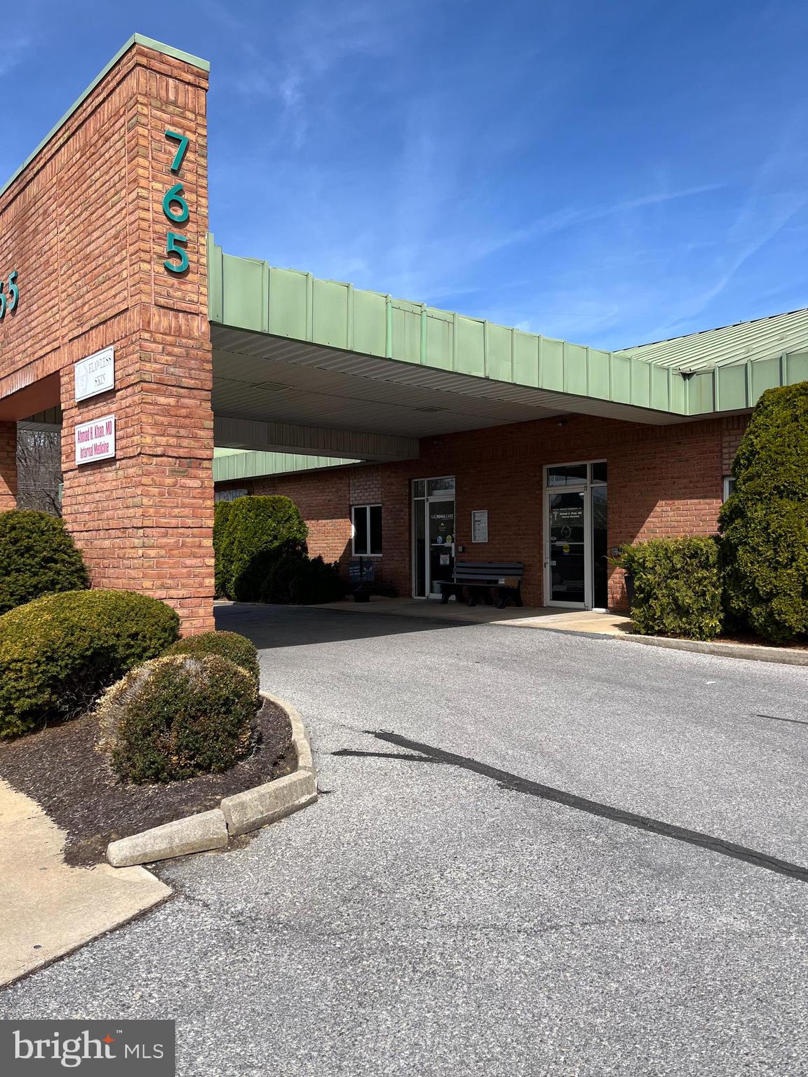 PARK FIFTH AVENUE - Commercial Sale