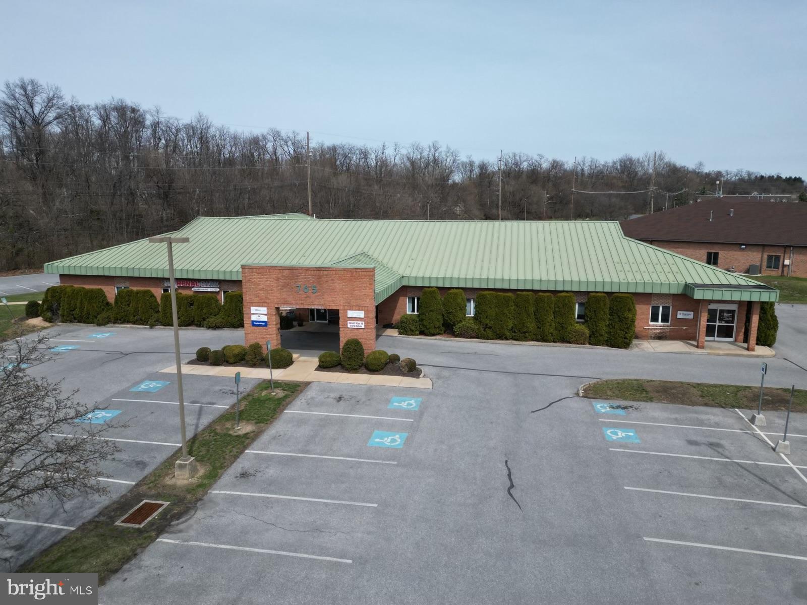 PARK FIFTH AVENUE - Commercial Sale