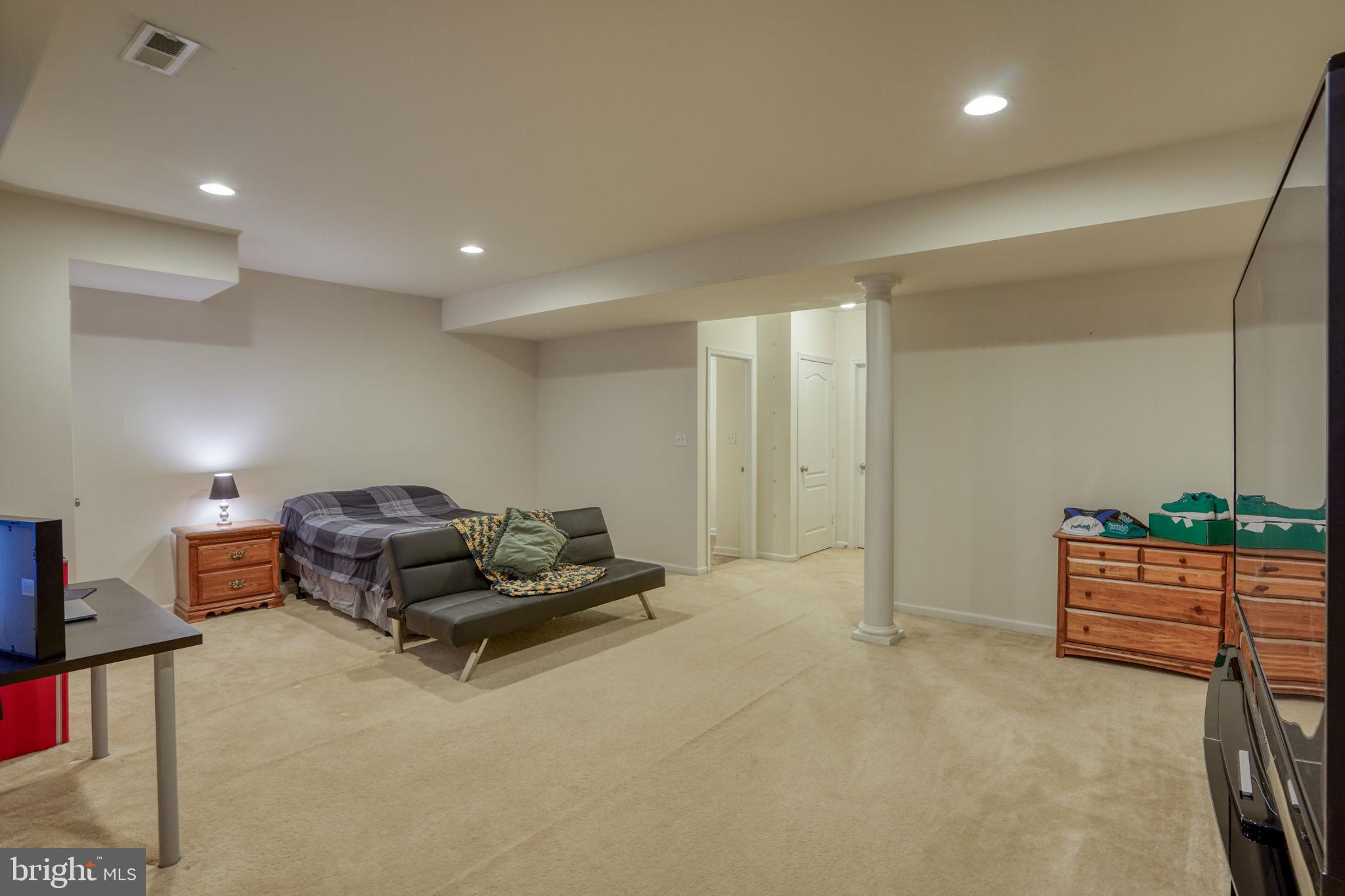 VILLAGE OF BAYBERRY - Residential