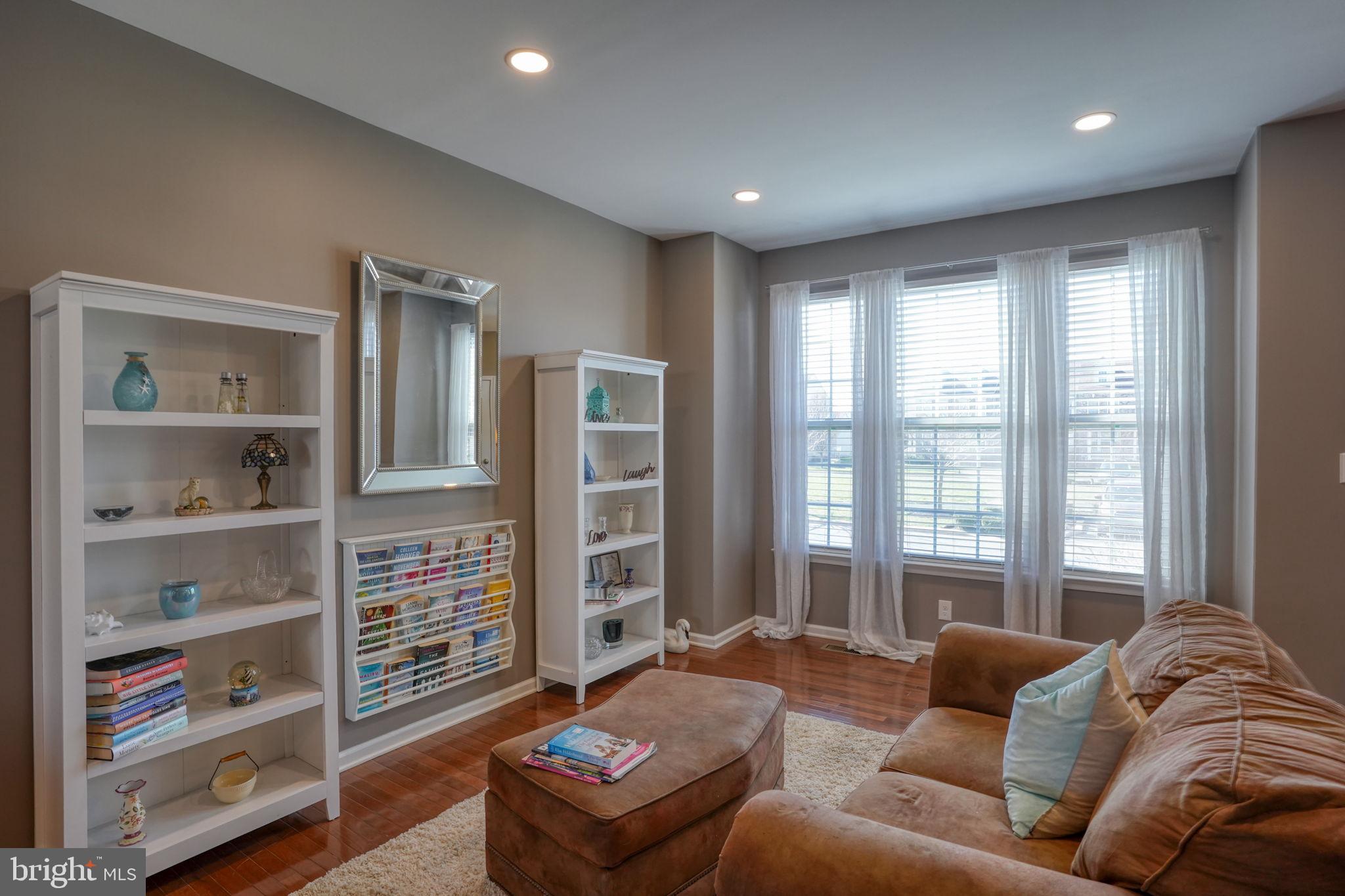 VILLAGE OF BAYBERRY - Residential