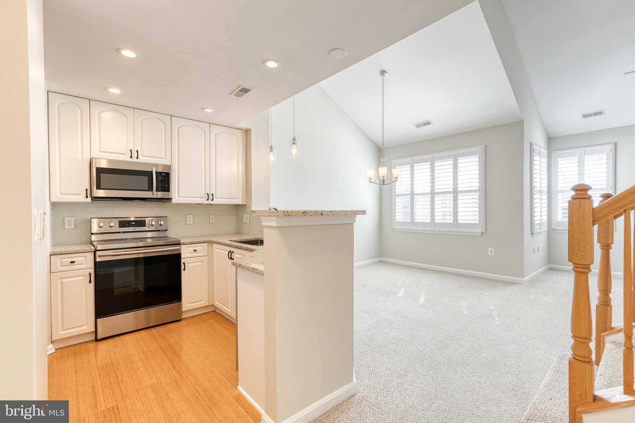 HIGH VIEW AT HUNT VALLEY - Residential Lease