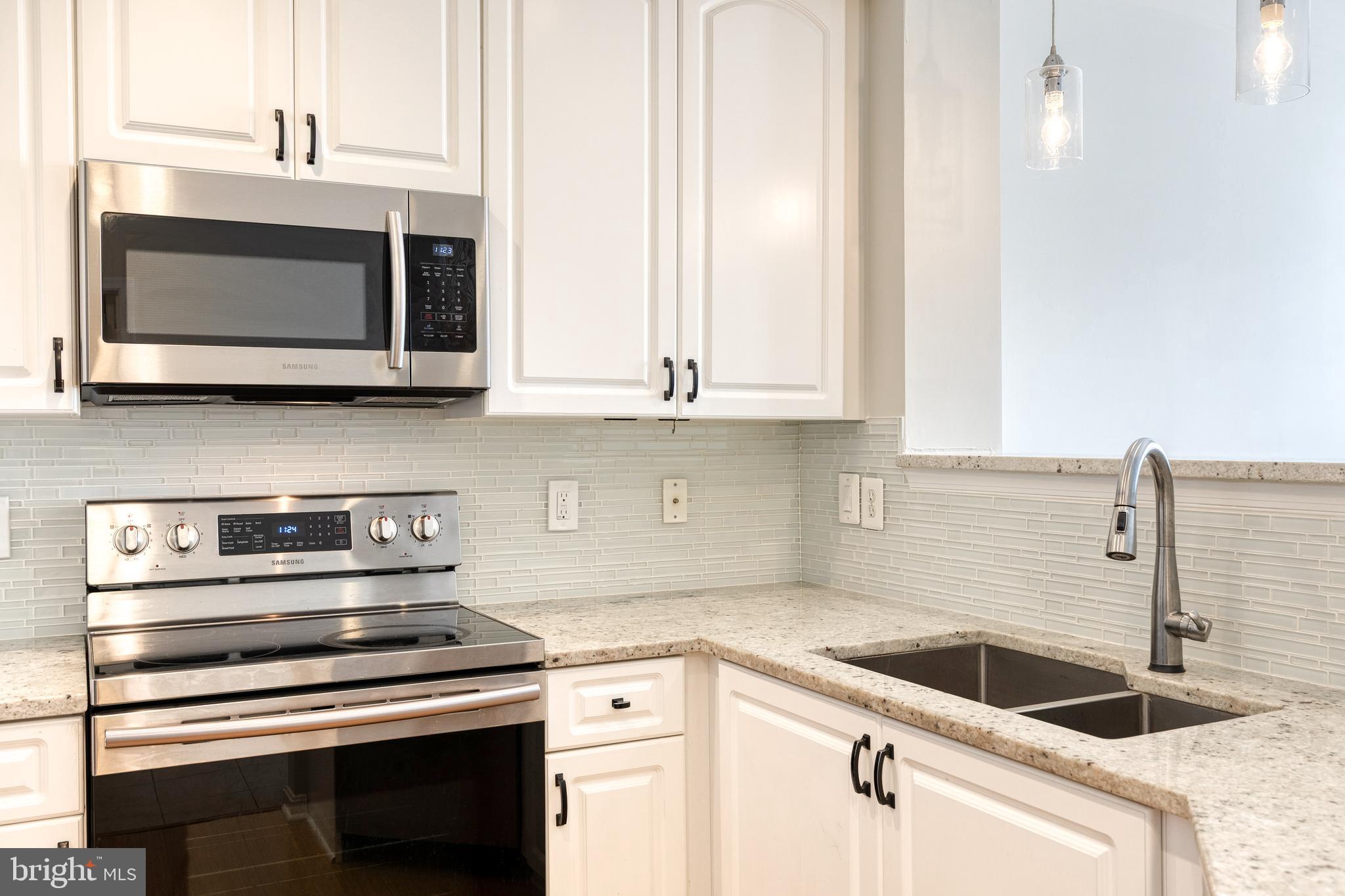 HIGH VIEW AT HUNT VALLEY - Residential Lease