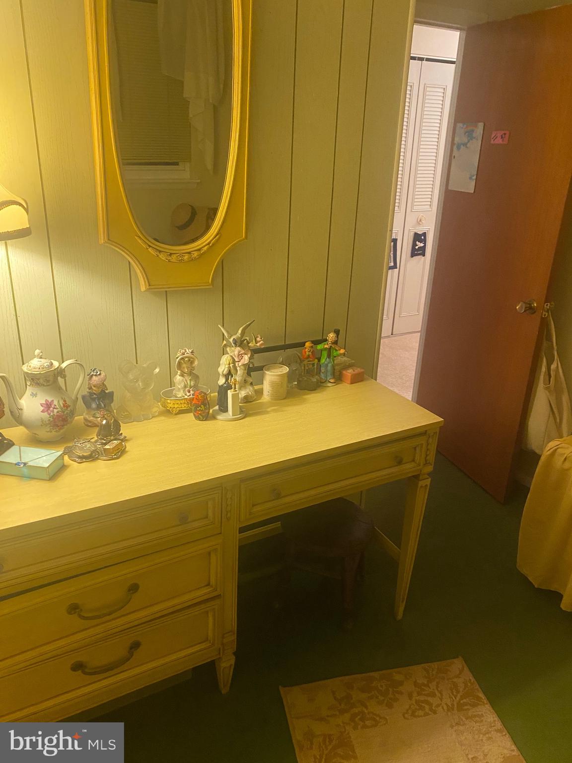 HOLME CIRCLE - Residential