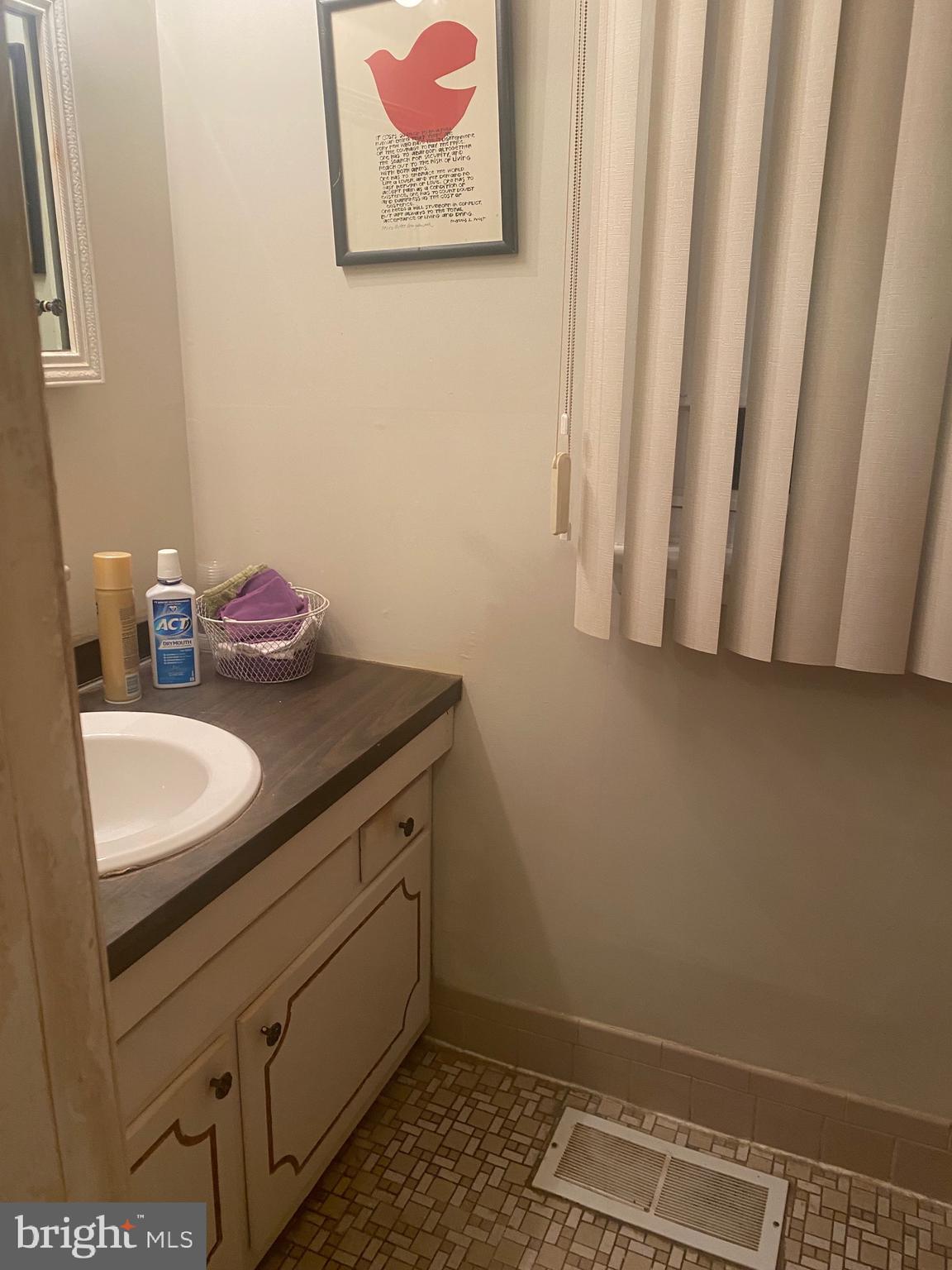 HOLME CIRCLE - Residential