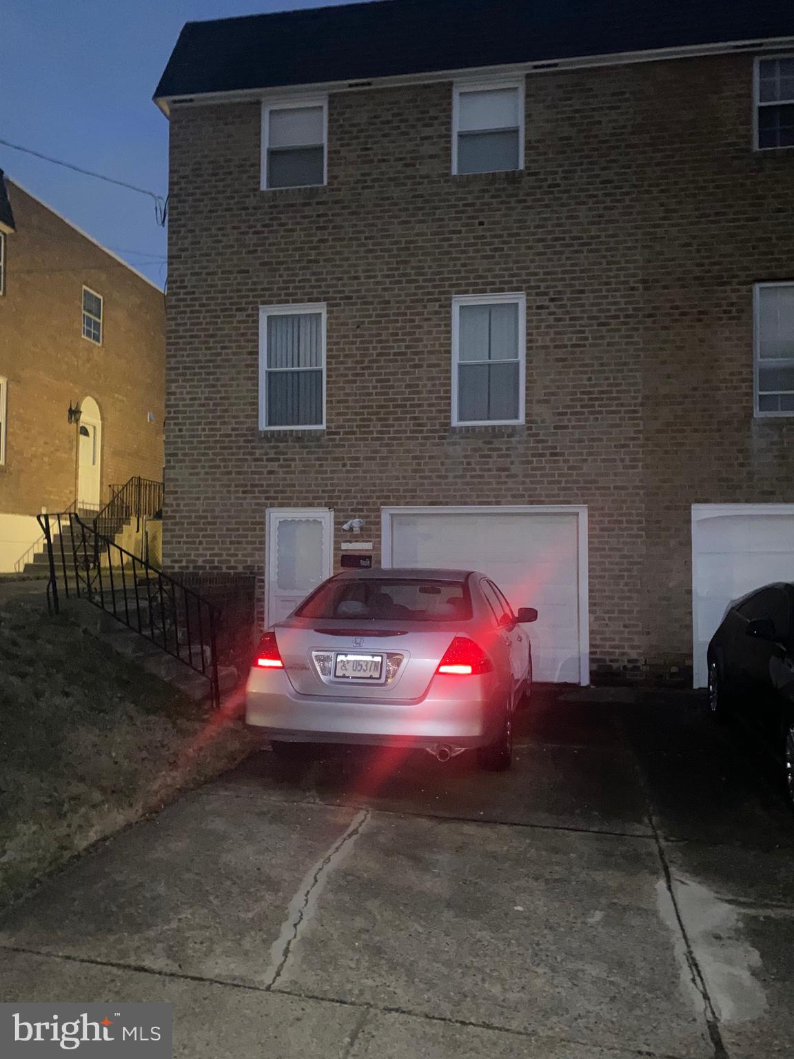 HOLME CIRCLE - Residential