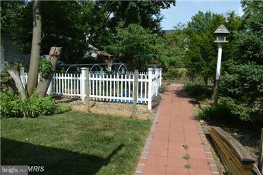 SHIRLEY PARK - Residential Lease