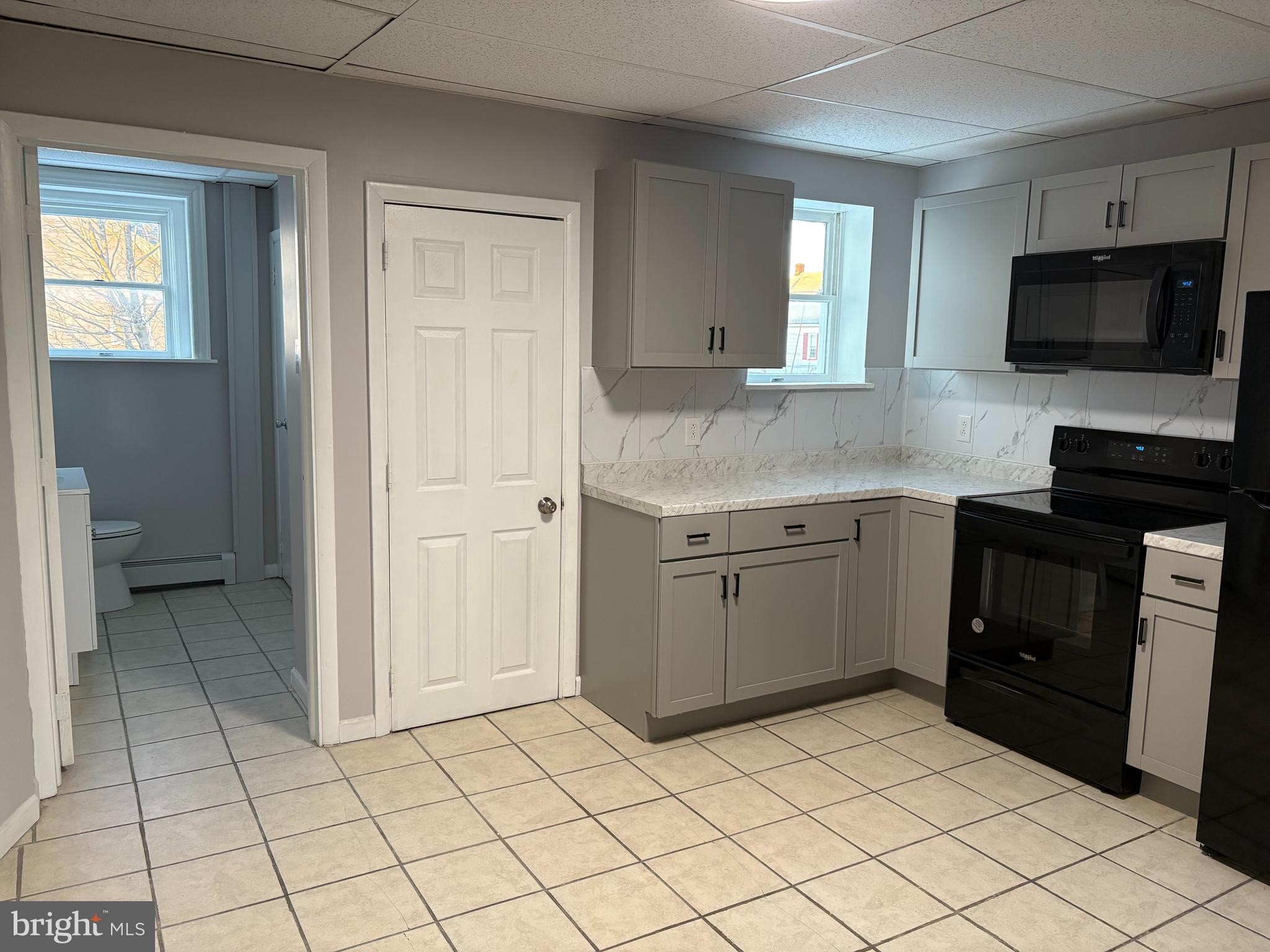 NOT IN A DEVELOPMENT - Residential Lease