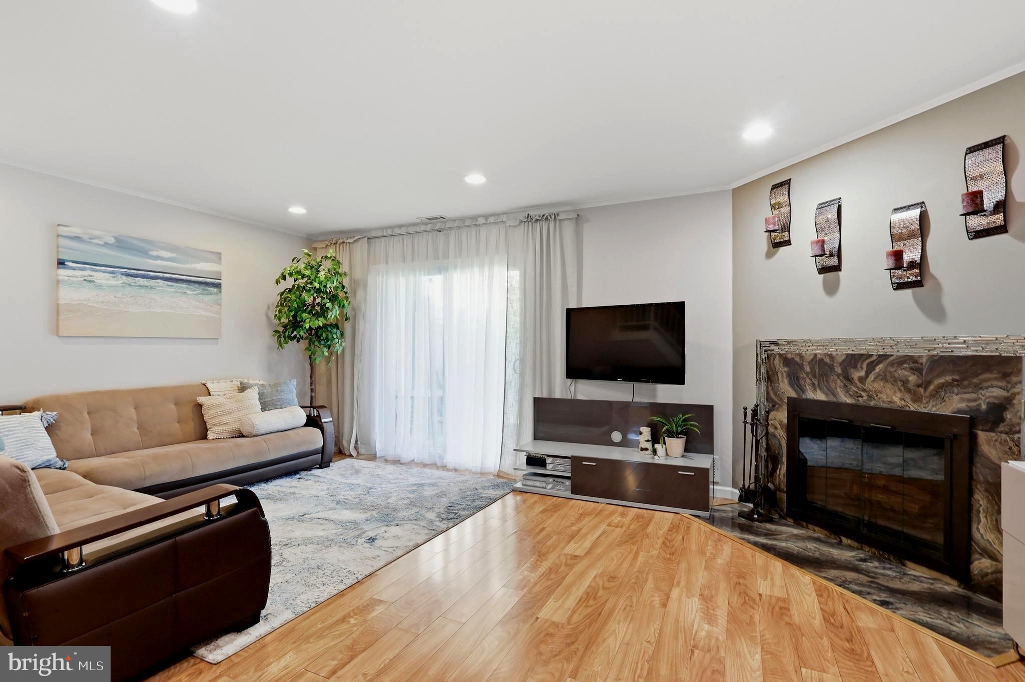 TAPESTRY - Residential
