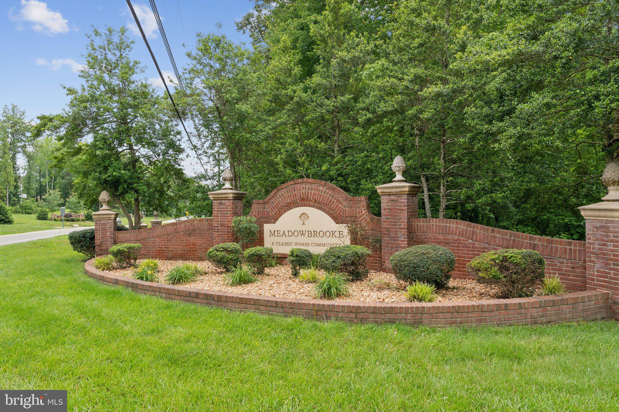 76 HIGH RIDGE DRIVE