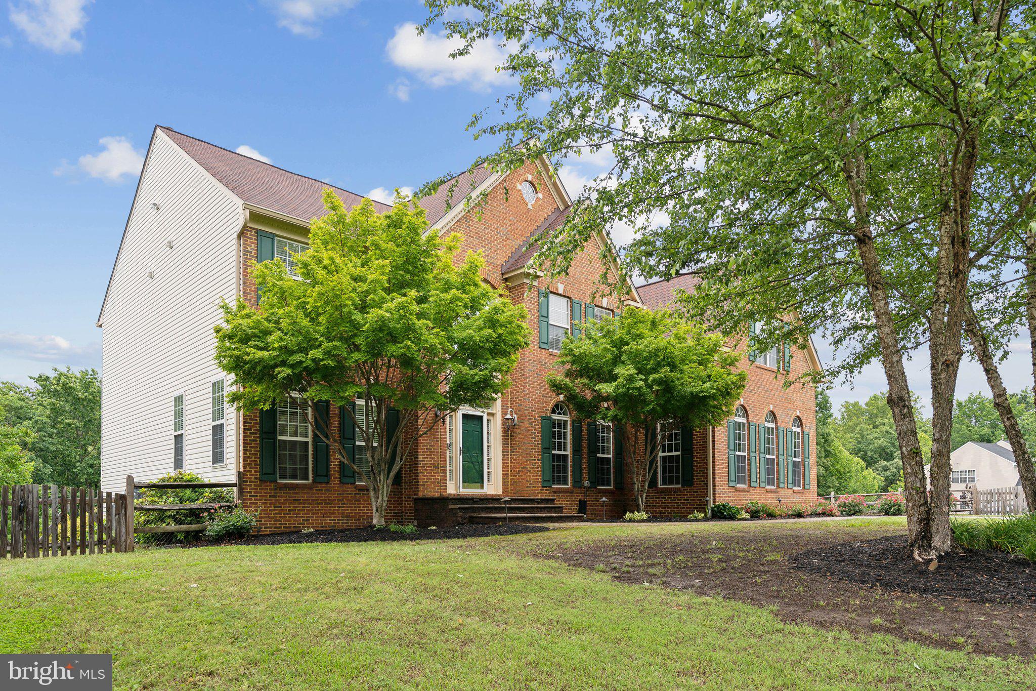 76 HIGH RIDGE DRIVE