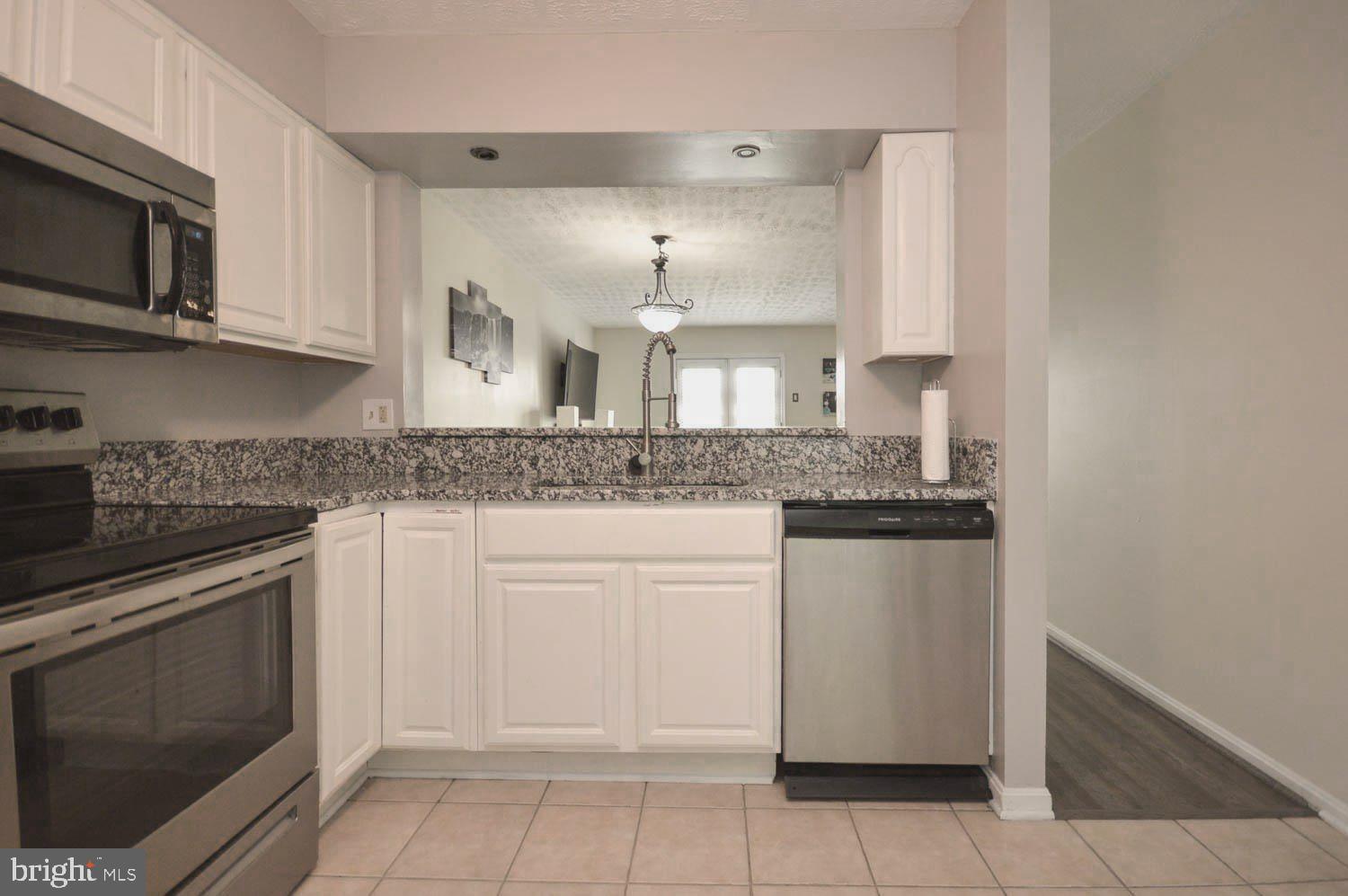 MARLTON - Residential