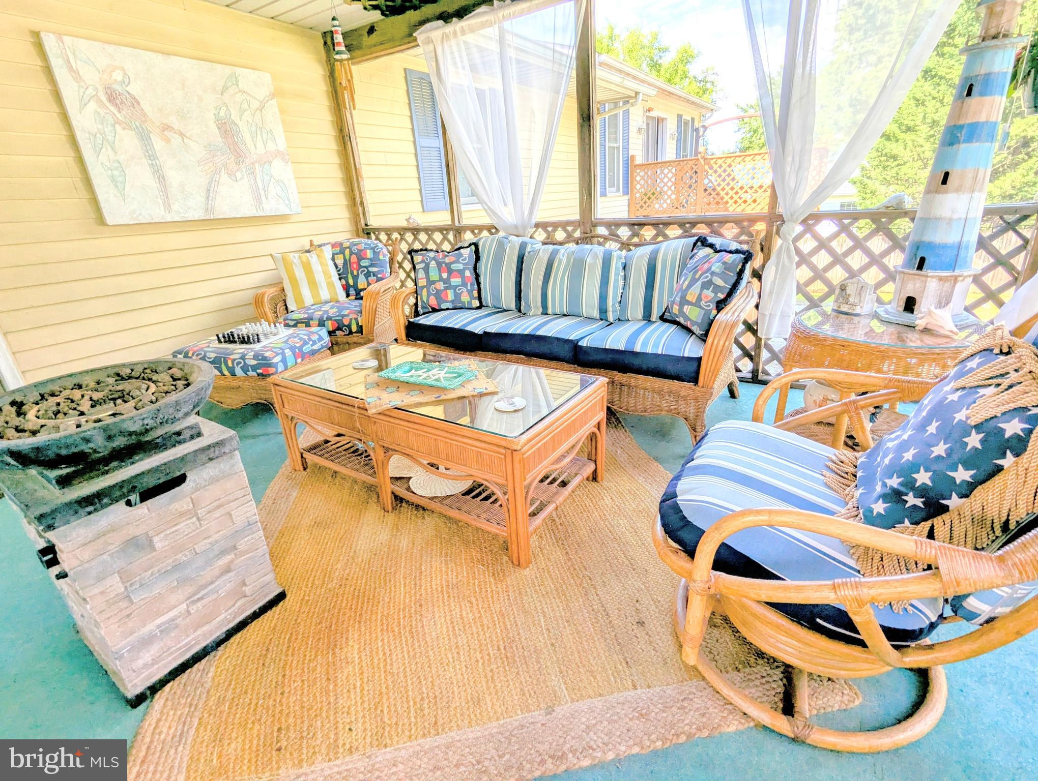 CASTLE MARINA - Residential