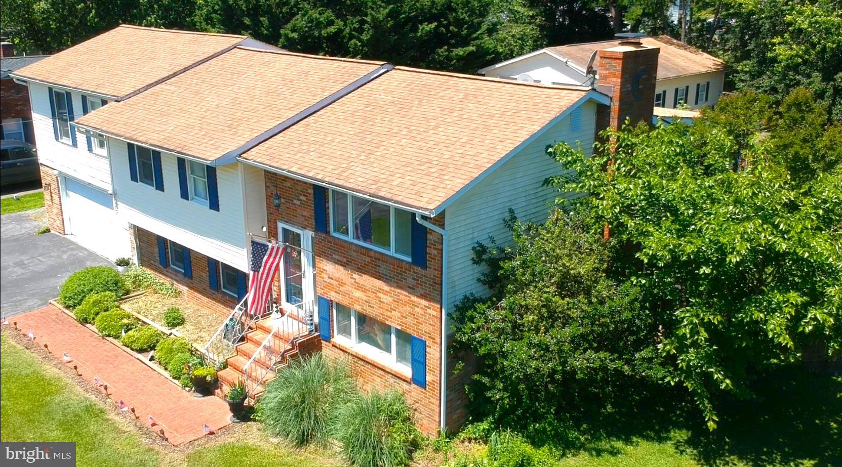 205 ANCHOR LANE