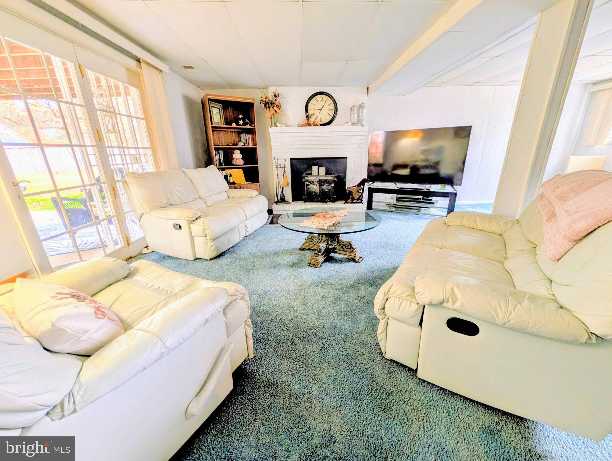 CASTLE MARINA - Residential