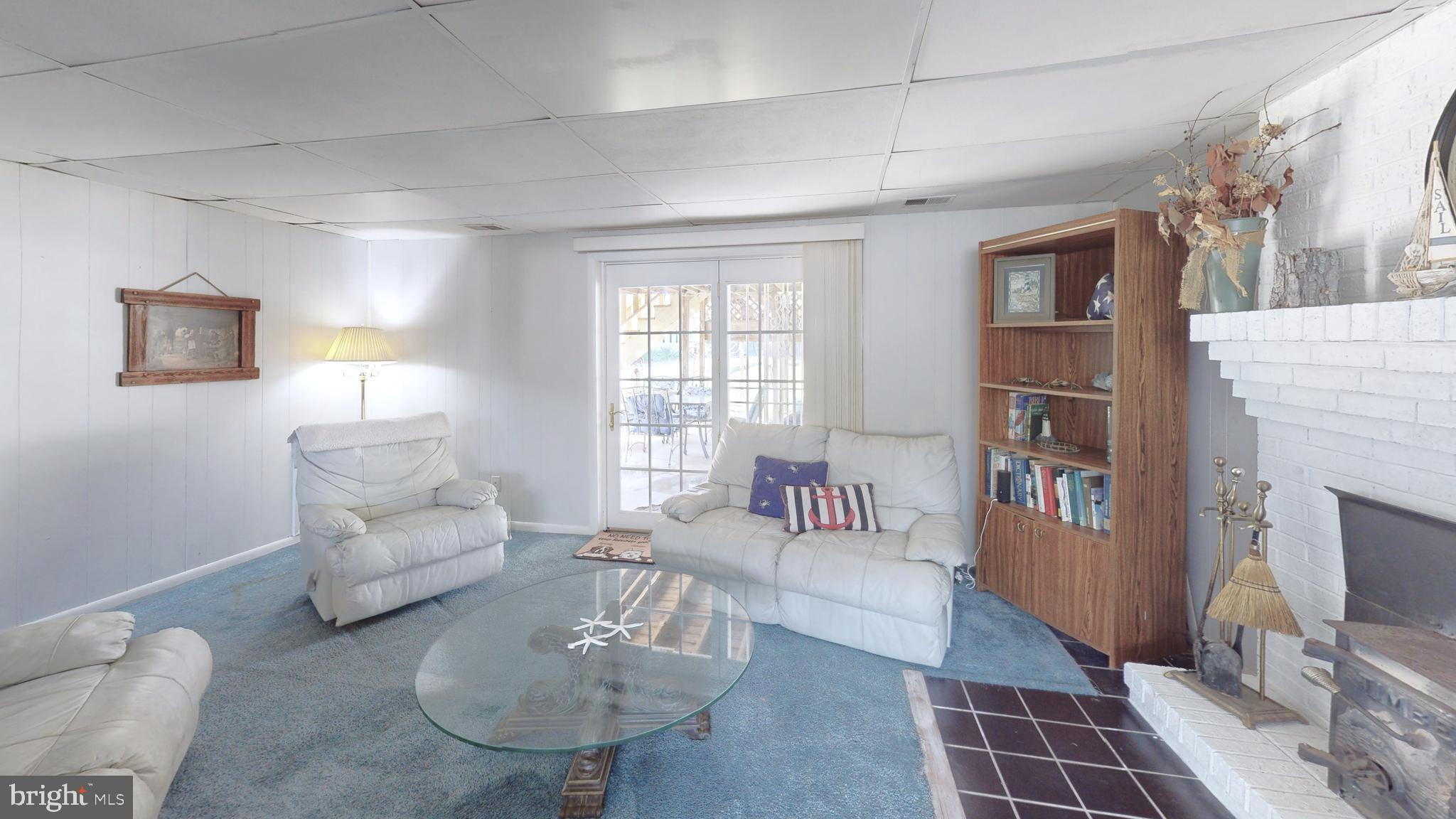 CASTLE MARINA - Residential