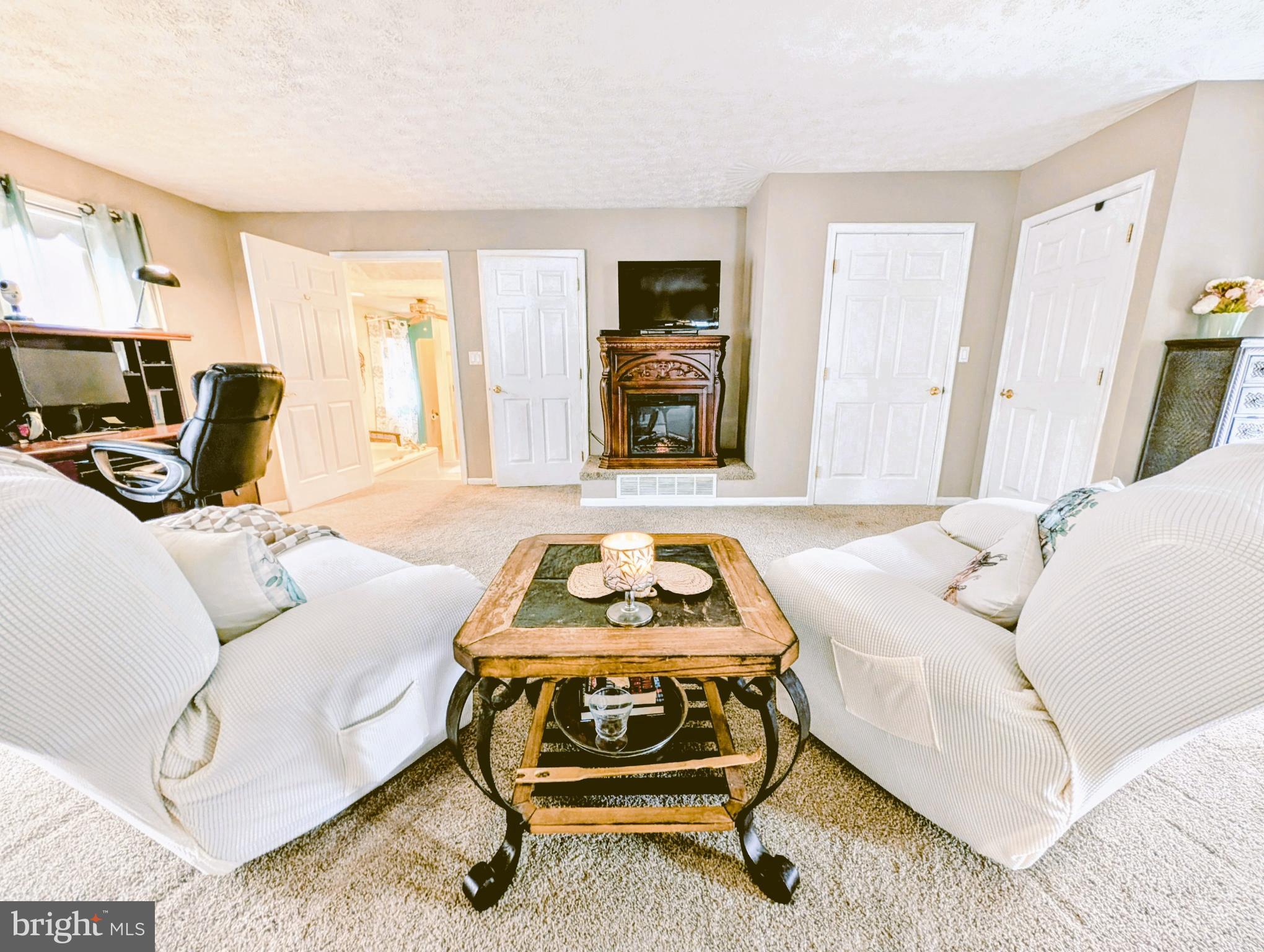 CASTLE MARINA - Residential