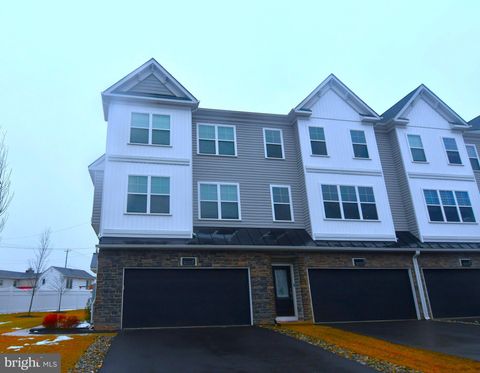 2 WARREN DRIVE CHALFONT PA 18914