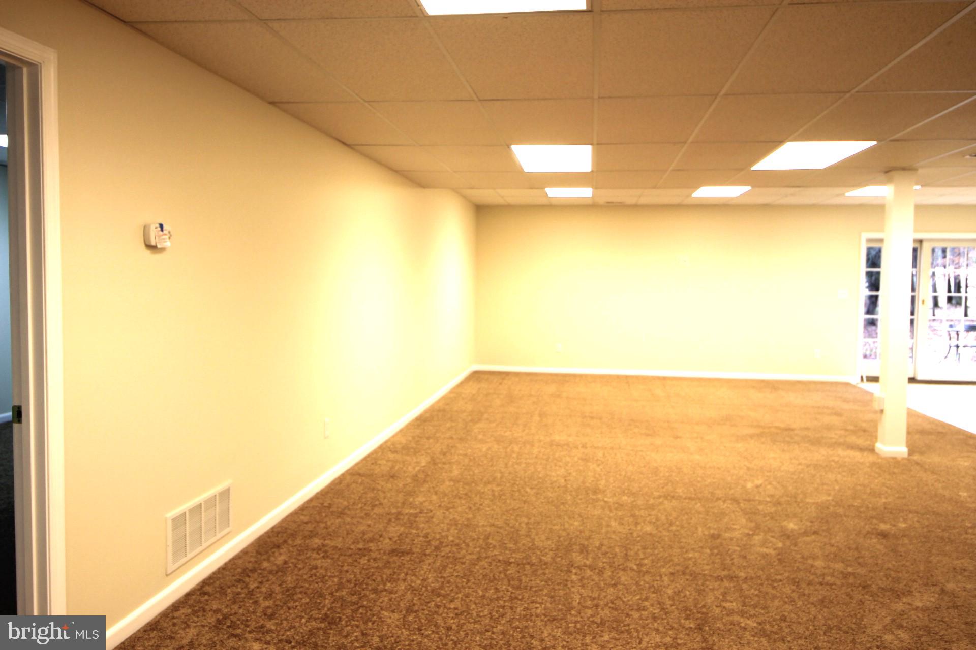 REGULARS - Residential Lease