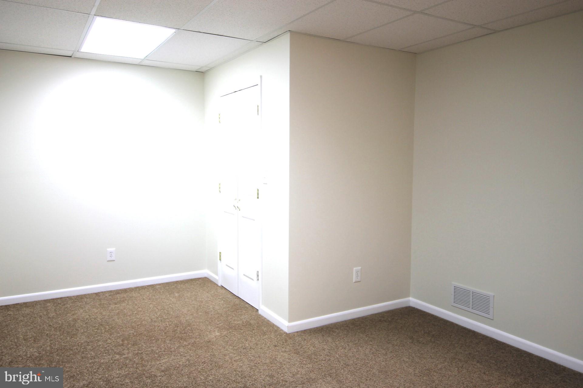 REGULARS - Residential Lease