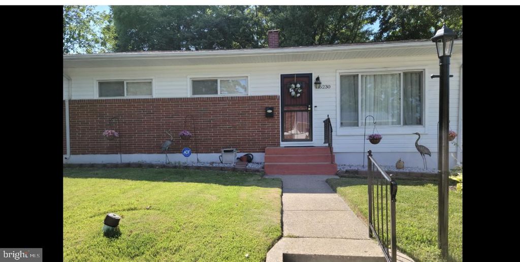 Photo of 6230 Laurelton Avenue, BALTIMORE, MD 21214 (MLS # MDBA2194560)