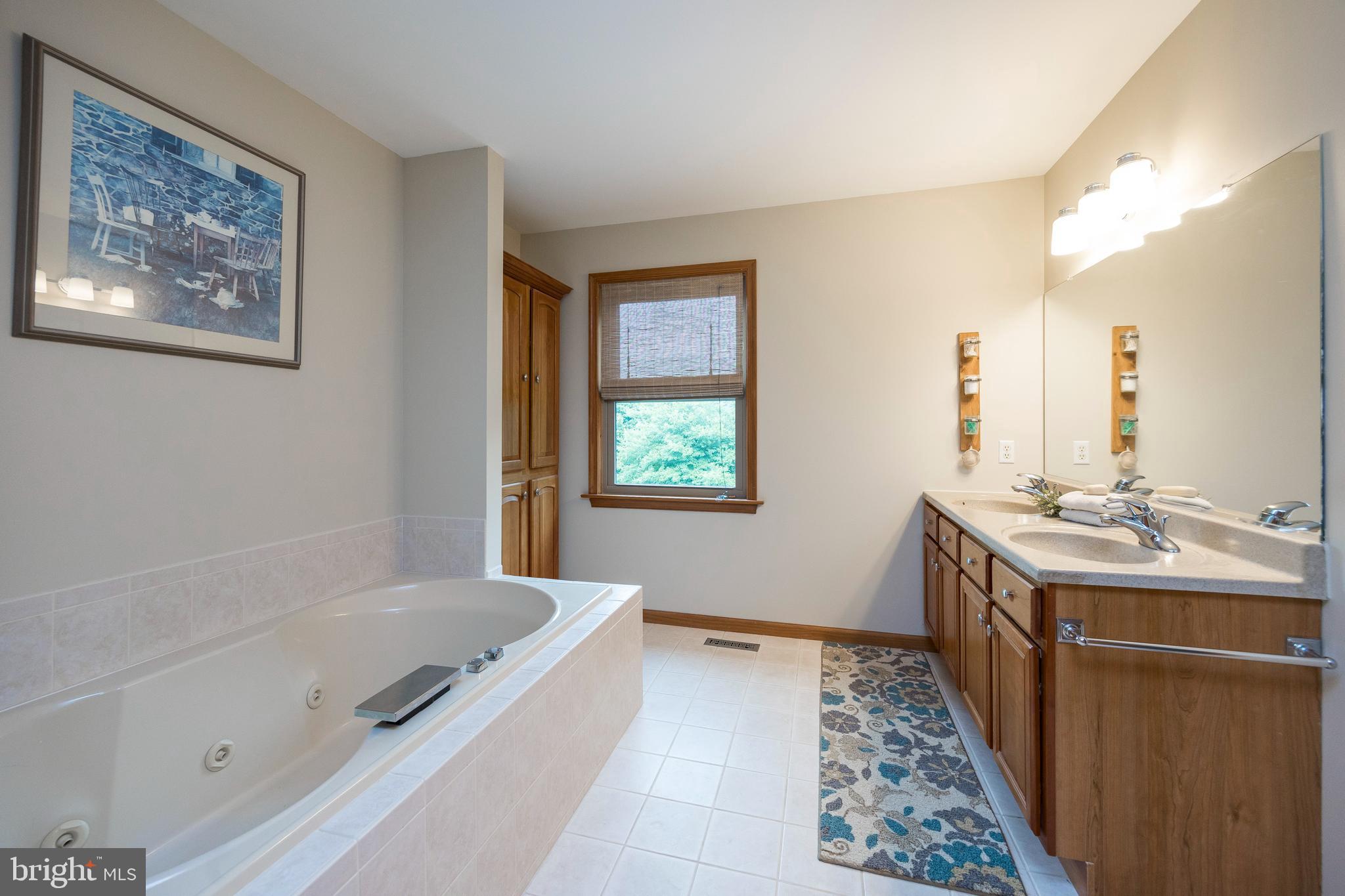 FOX TRAIL - Residential