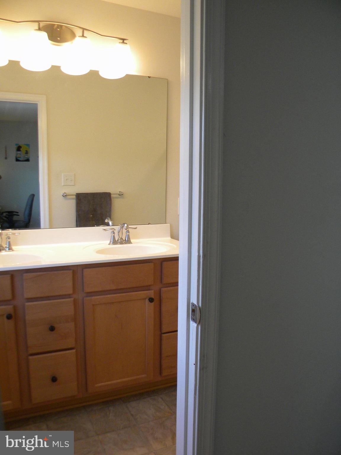 HIGHVIEW AT SOUDERTO - Residential Lease