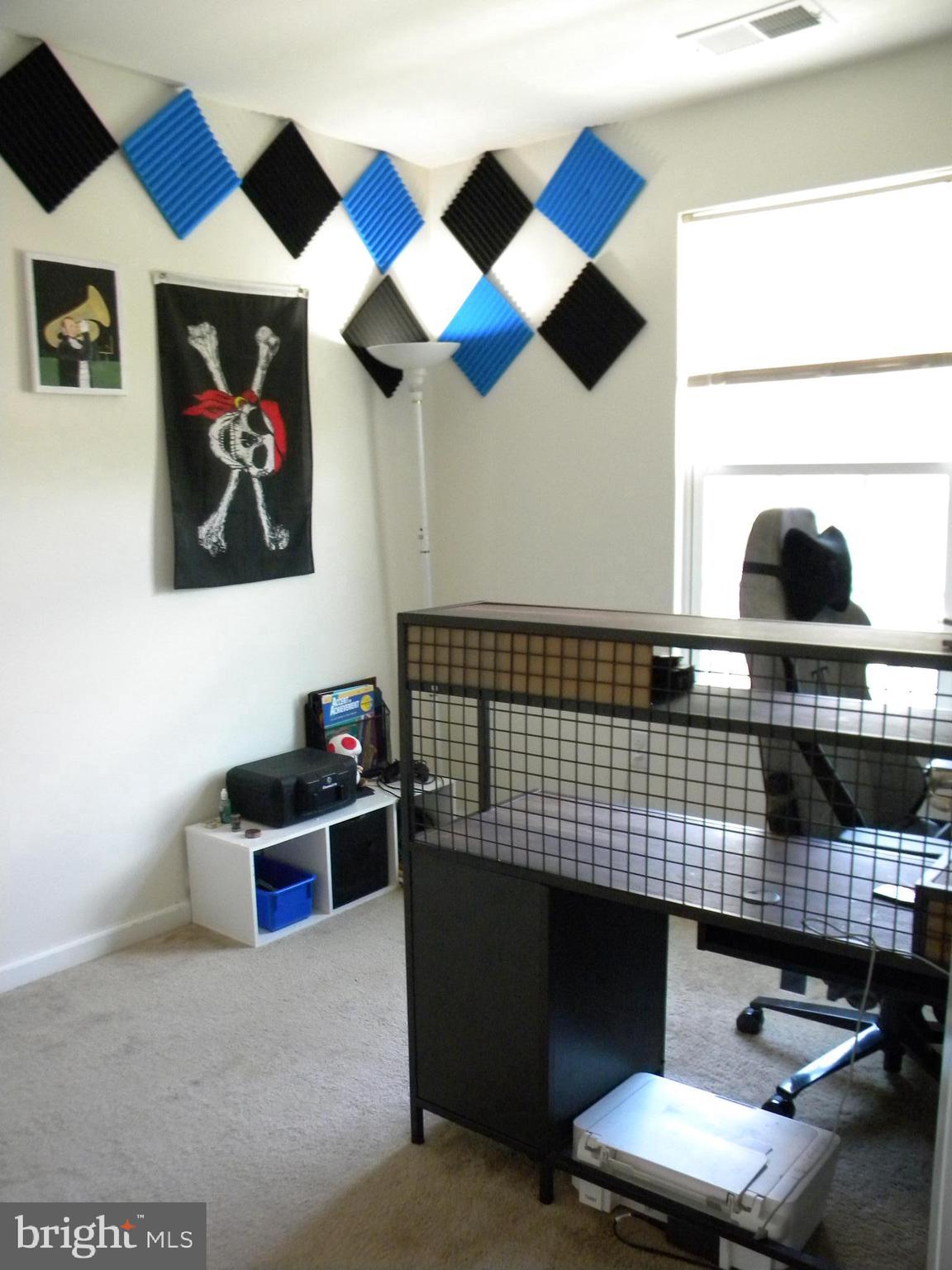 HIGHVIEW AT SOUDERTO - Residential Lease