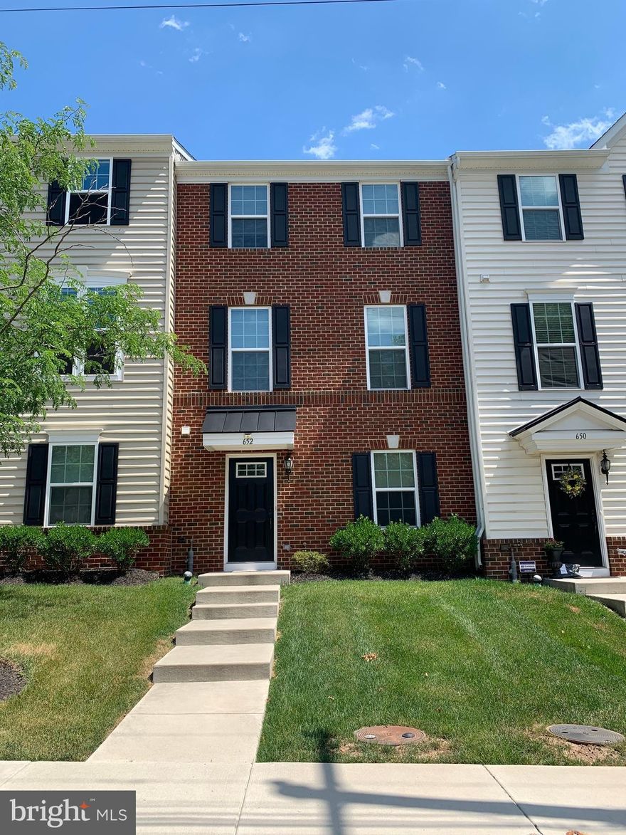 Welcome home to this beautifully maintained 3-bedroom, 2.5-bath townhome in the Souderton Area School District, offering modern comfort, a spacious open layout, and convenience at every turn for Perfect Living!
The lower daylight level features a welcoming family room, a powder room, and inside access to the attached 2-car garage—a perfect blend of functionality and comfort.
Step upstairs to the main living level, where abundant natural light fills the open floor plan. You’ll love the gleaming hardwood floors, 9-foot ceilings, and stylish kitchen complete with 42" wood cabinetry, granite countertops, and stainless-steel appliances (dishwasher, 4-burner gas range/oven, and refrigerator). The spacious breakfast area opens to a large rear deck—ideal for grilling, relaxing, or entertaining guests.
The upper level offers a peaceful retreat with a primary suite featuring a ceiling fan, walk-in closet, and luxurious en-suite bath with a double-sink vanity and walk-in shower with dual shower heads. Two additional bedrooms, a hall bath with tub/shower combo, and a convenient laundry area with washer and dryer complete this level.
Additional highlights include ample storage, plenty of parking, and a prime location close to shopping and easy access to Route 309.
Pets: Allowed with restrictions and pet deposit
Smoking: Not permitted
Deposits: First month’s rent and one month’s security deposit required
Applicant Requirements: Good credit a must
For more details or to schedule a showing, please contact the listing agent.