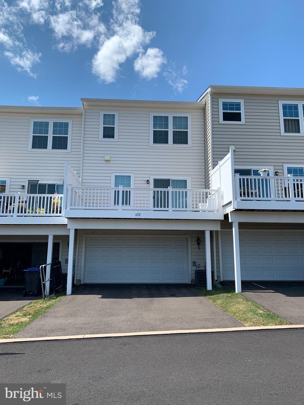 HIGHVIEW AT SOUDERTO - Residential Lease