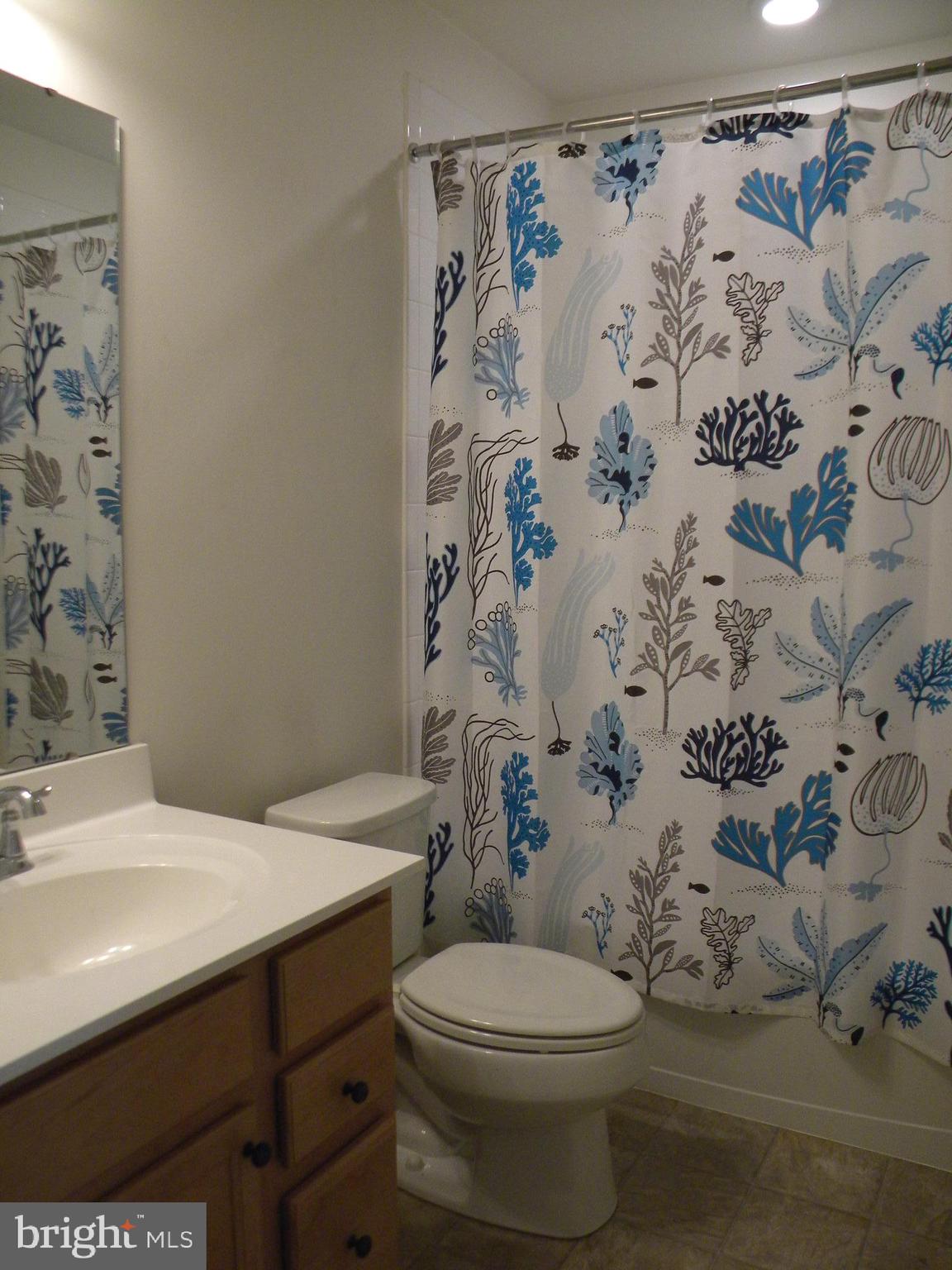 HIGHVIEW AT SOUDERTO - Residential Lease