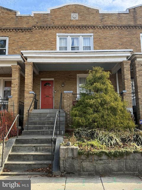 5 SHERMAN CIRCLE NW WASHINGTON DC 20011