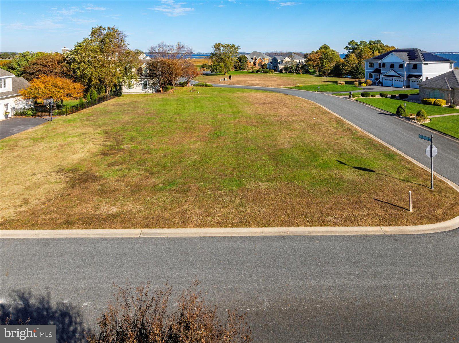 LIGHTHOUSE SOUND - Land