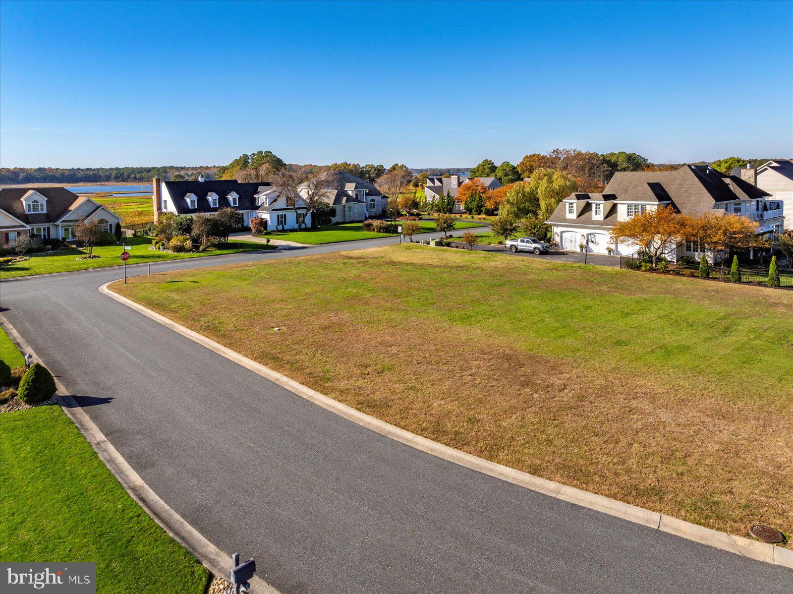 LIGHTHOUSE SOUND - Land