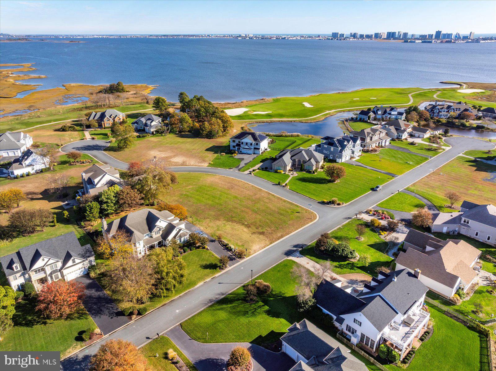 LIGHTHOUSE SOUND - Land