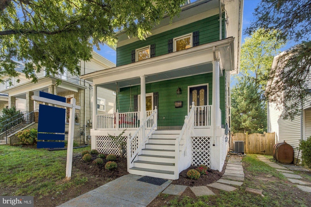 Photo of 117 Clifford Avenue, ALEXANDRIA, VA 22305 (MLS # VAAX2067174)