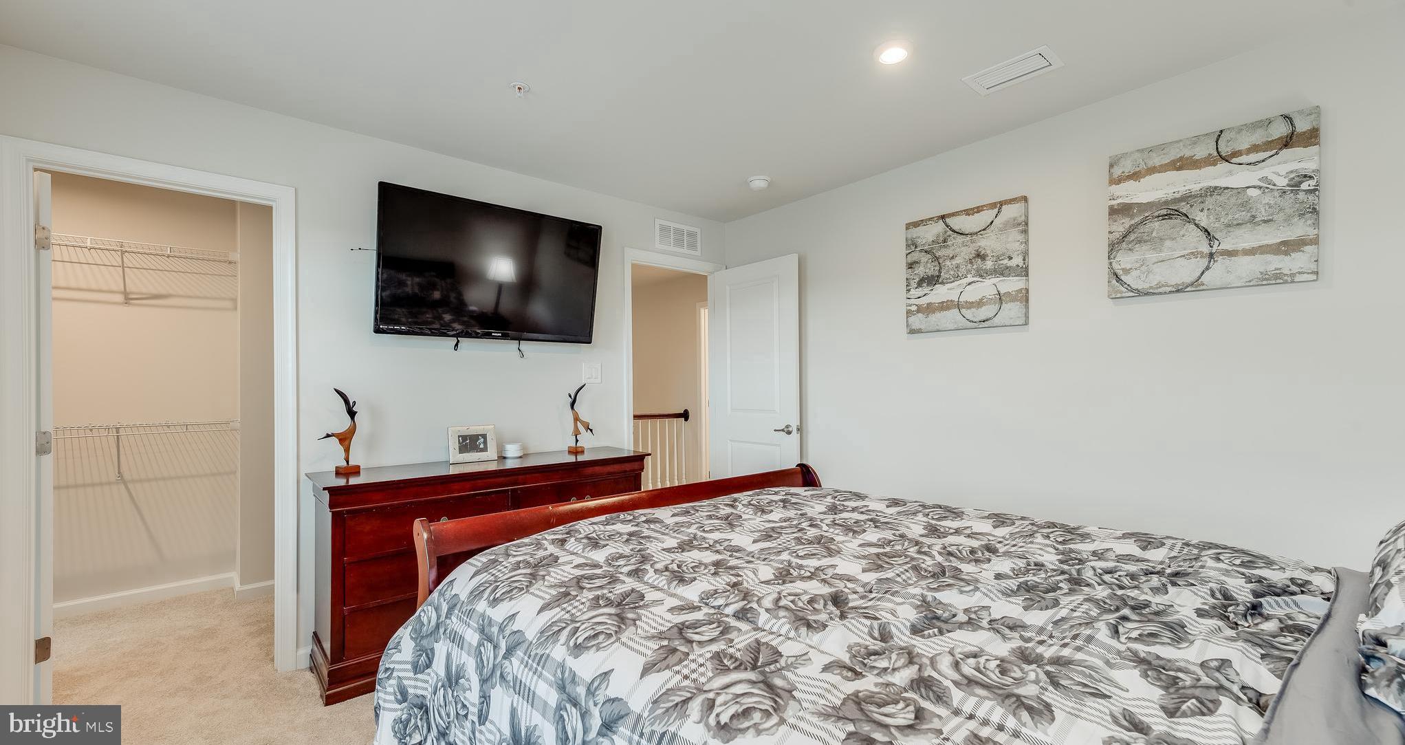 HIGHGROVE - Residential