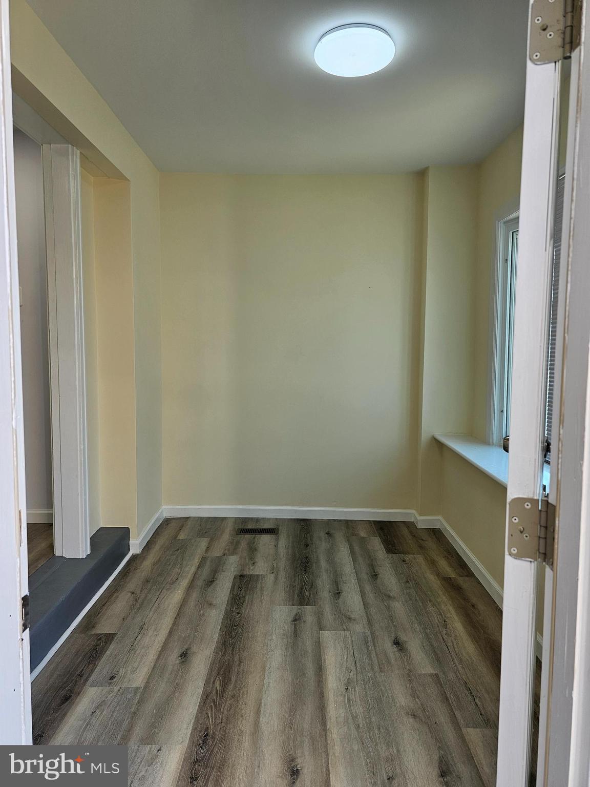 LAWNCREST - Residential