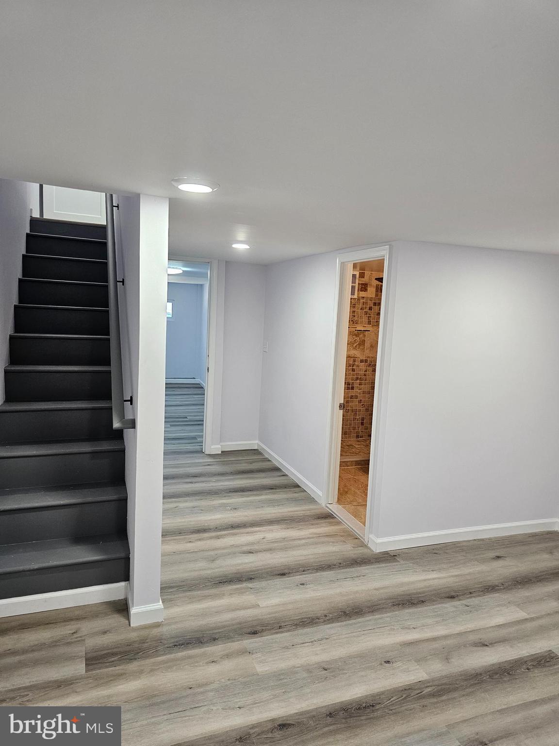 LAWNCREST - Residential