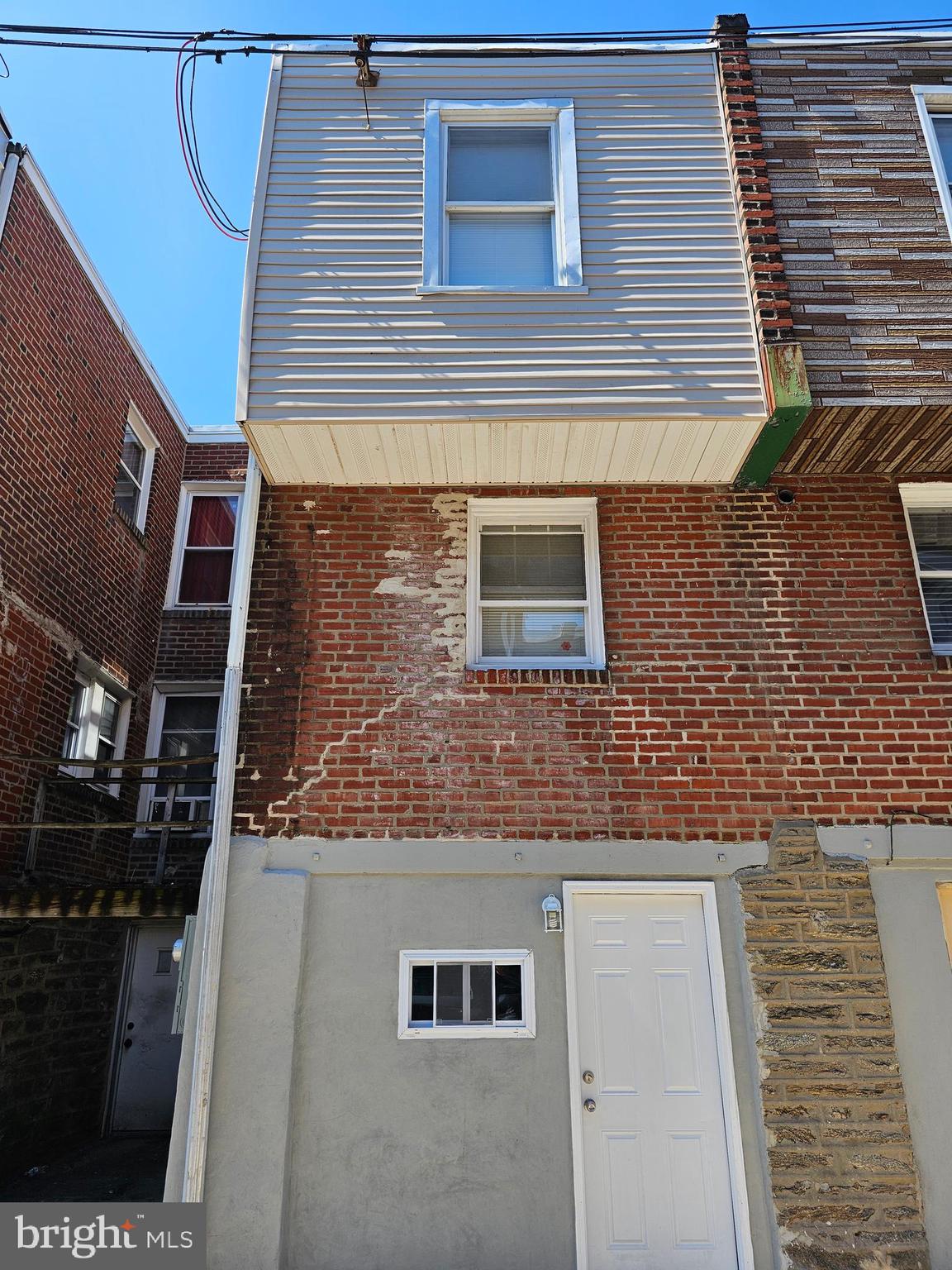 LAWNCREST - Residential