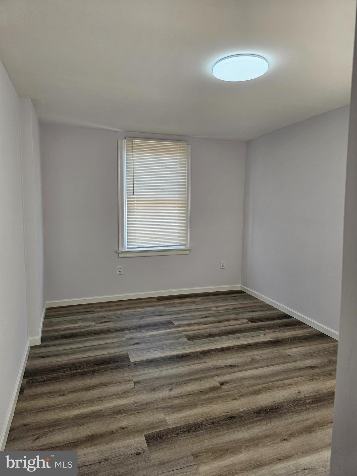 LAWNCREST - Residential