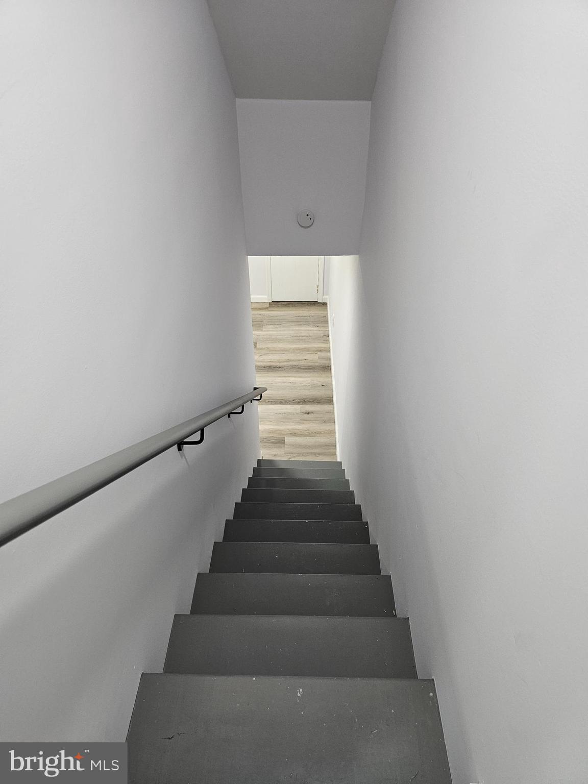 LAWNCREST - Residential