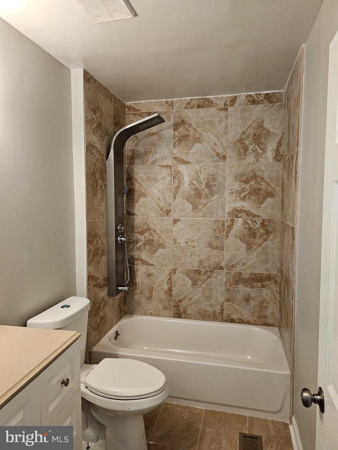 LAWNCREST - Residential