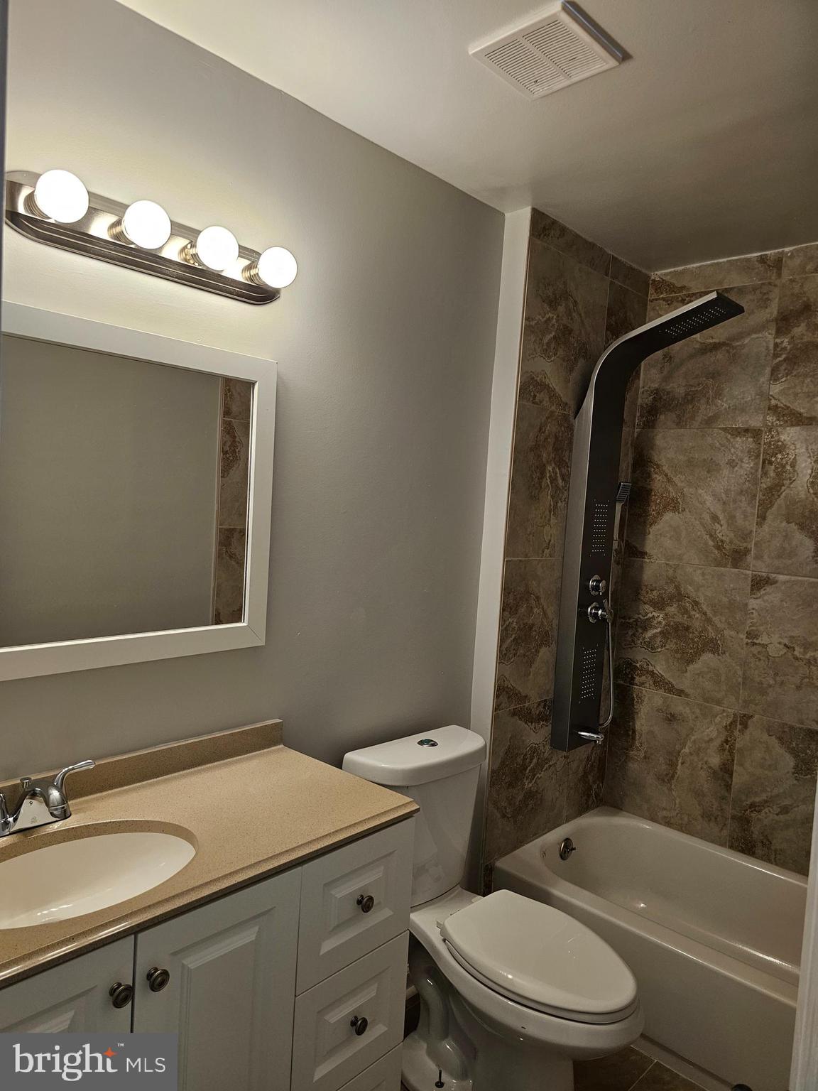 LAWNCREST - Residential