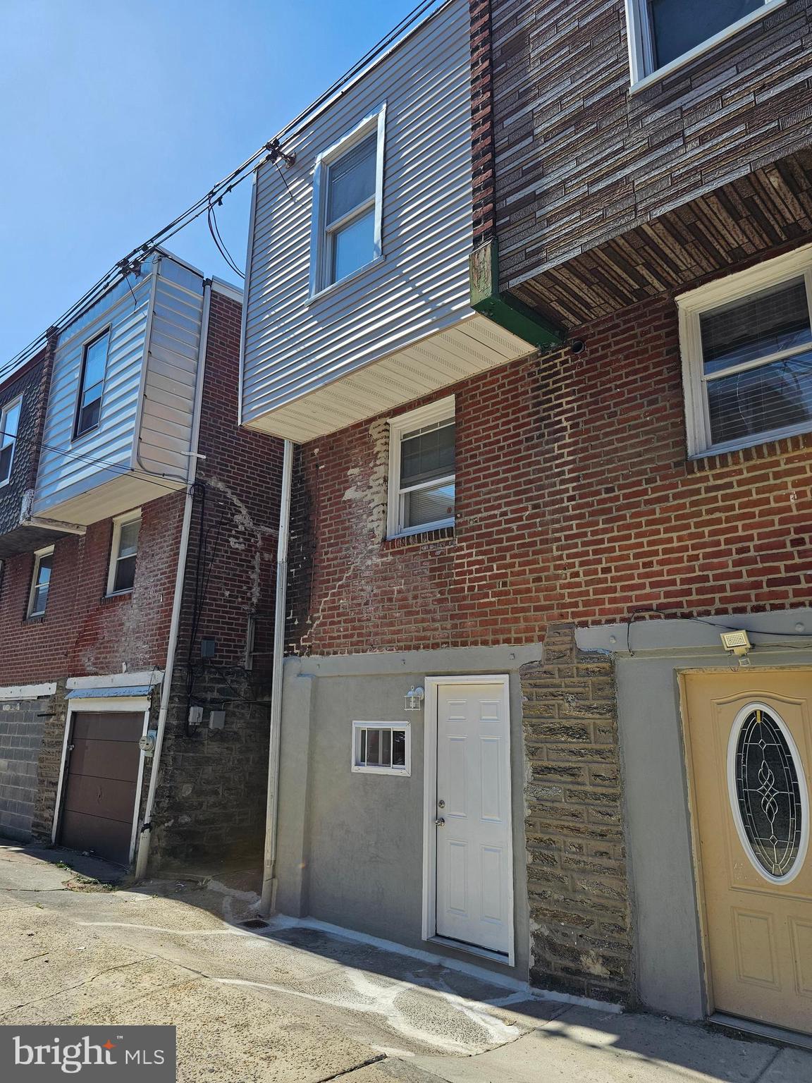 LAWNCREST - Residential