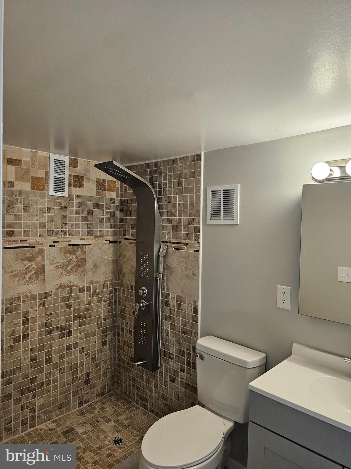 LAWNCREST - Residential