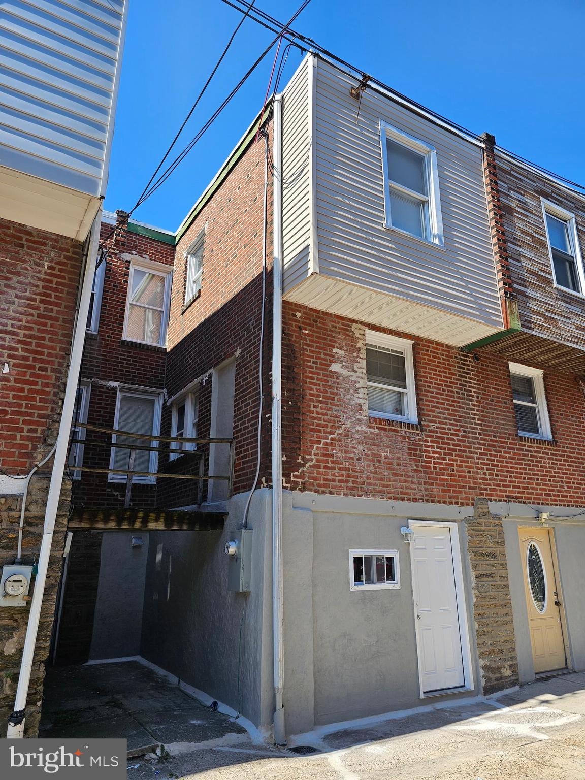 LAWNCREST - Residential